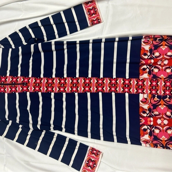 Beautiful Eliza J dress  size 4 lined with back zipper polyester/spandex - Picture 7 of 9